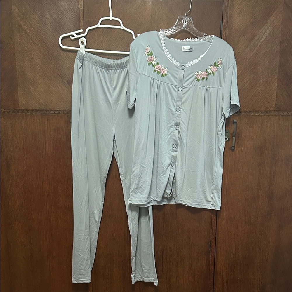 Joan Vass women's gray short-sleeved pajama set with pink floral embroidery